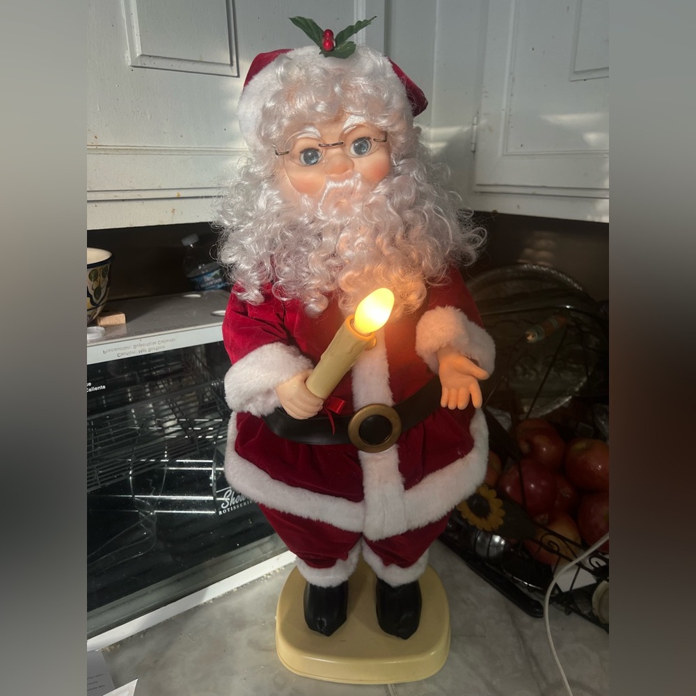 Motion-ettes 24” tall electronic moving Santa Clause with candle 1992